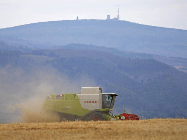 Kombajn / Žatva / Poľnohospodárstvo /
