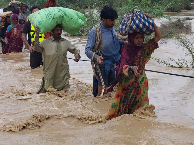 Pakistan počasie lejaky mŕtvi uviaznutí