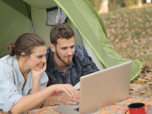 Online, internet, dovolenka