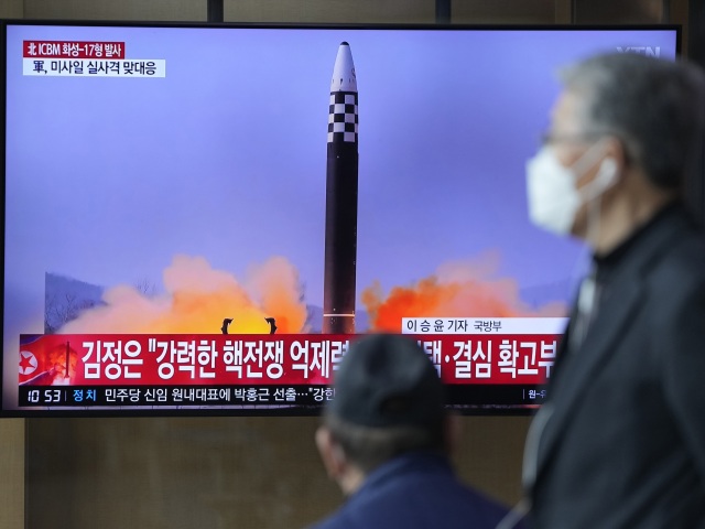 ICBM / Medzikontinentálna balistická strela / Raketa / KĽDR / Severná Kórea /