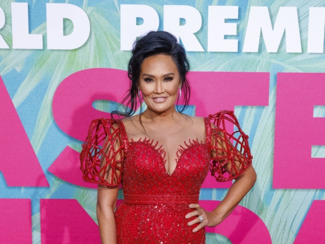 Tia Carrere