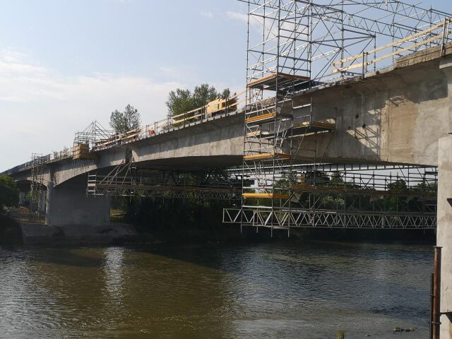 most Hlohovec