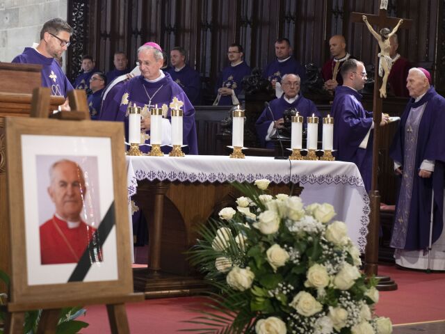SR Bratislava Tomko kardinál pozostatky uctenie BAX