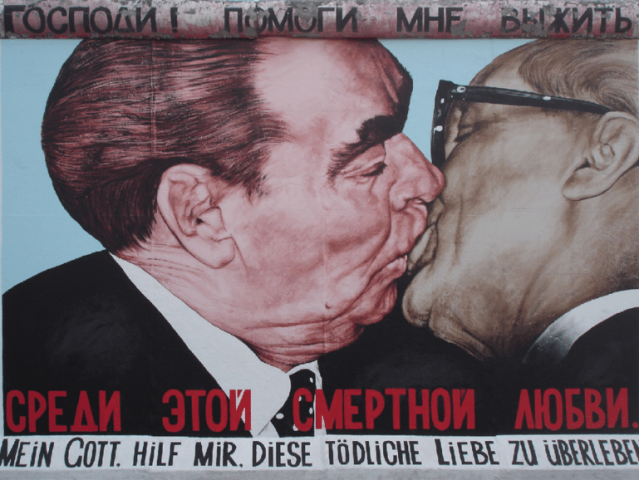 Vrubeľ, graffiti, Berlínsky múr