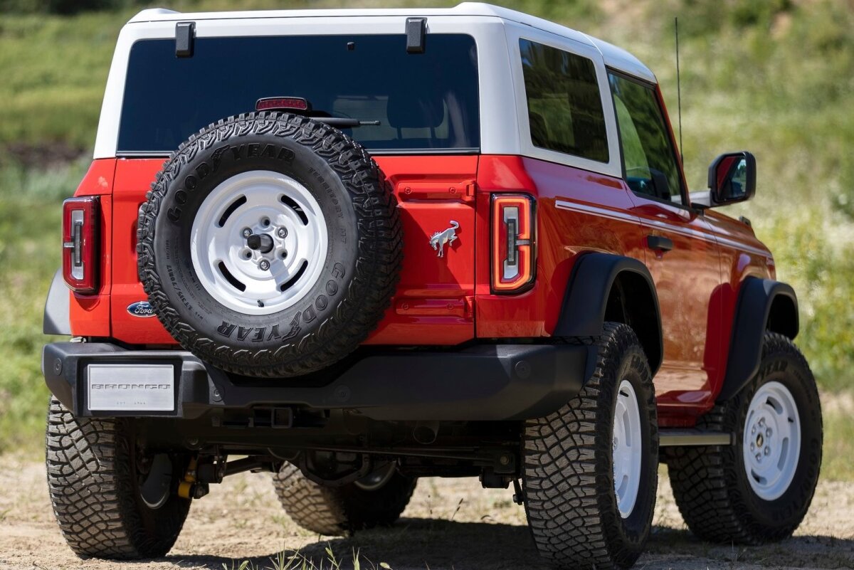 Ford Bronco 2-door Heritage Edition - 2022
