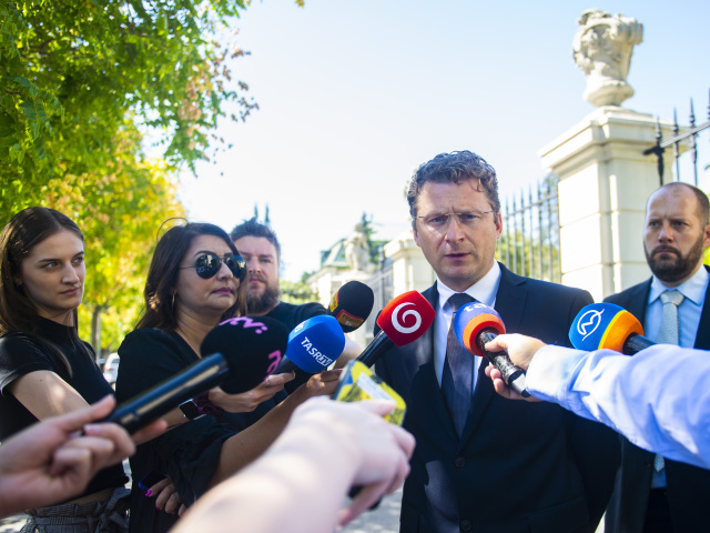 SR ÚV premiér LOZ Visolajský rokovanie TK BAX