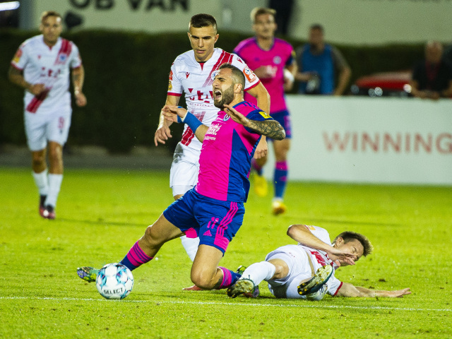 BaH Futbal EKL Play Off Zápas Prvý