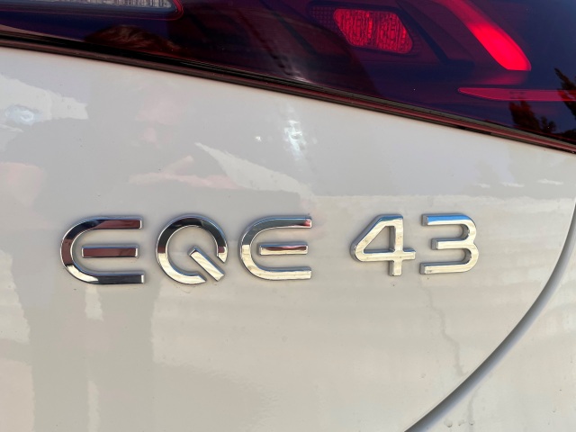 Mercedes-Benz EQE 43 AMG - test 2022