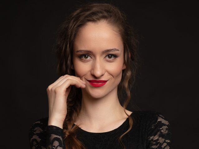 eva mores civilne foto