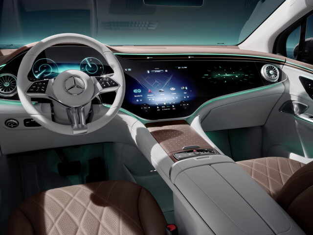 Mercedes-Benz EQE SUV - 2023