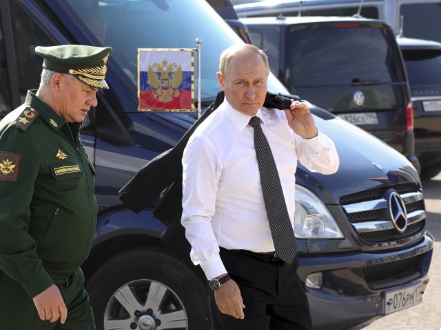 Vladimir Putin / Sergej Šojgu /