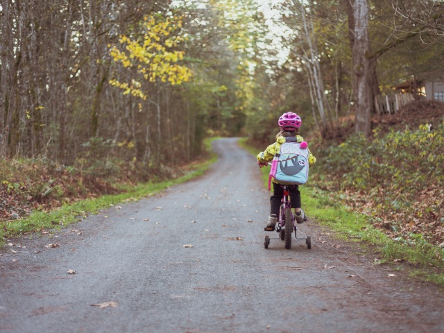 prilba dieťa bicykel cyklistika bezpečnosť