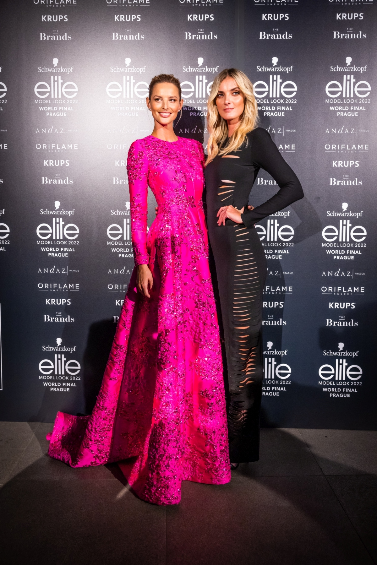 Denisa Dvořáková (vpravo) a slovenská topmodelka Michaela Kocianová