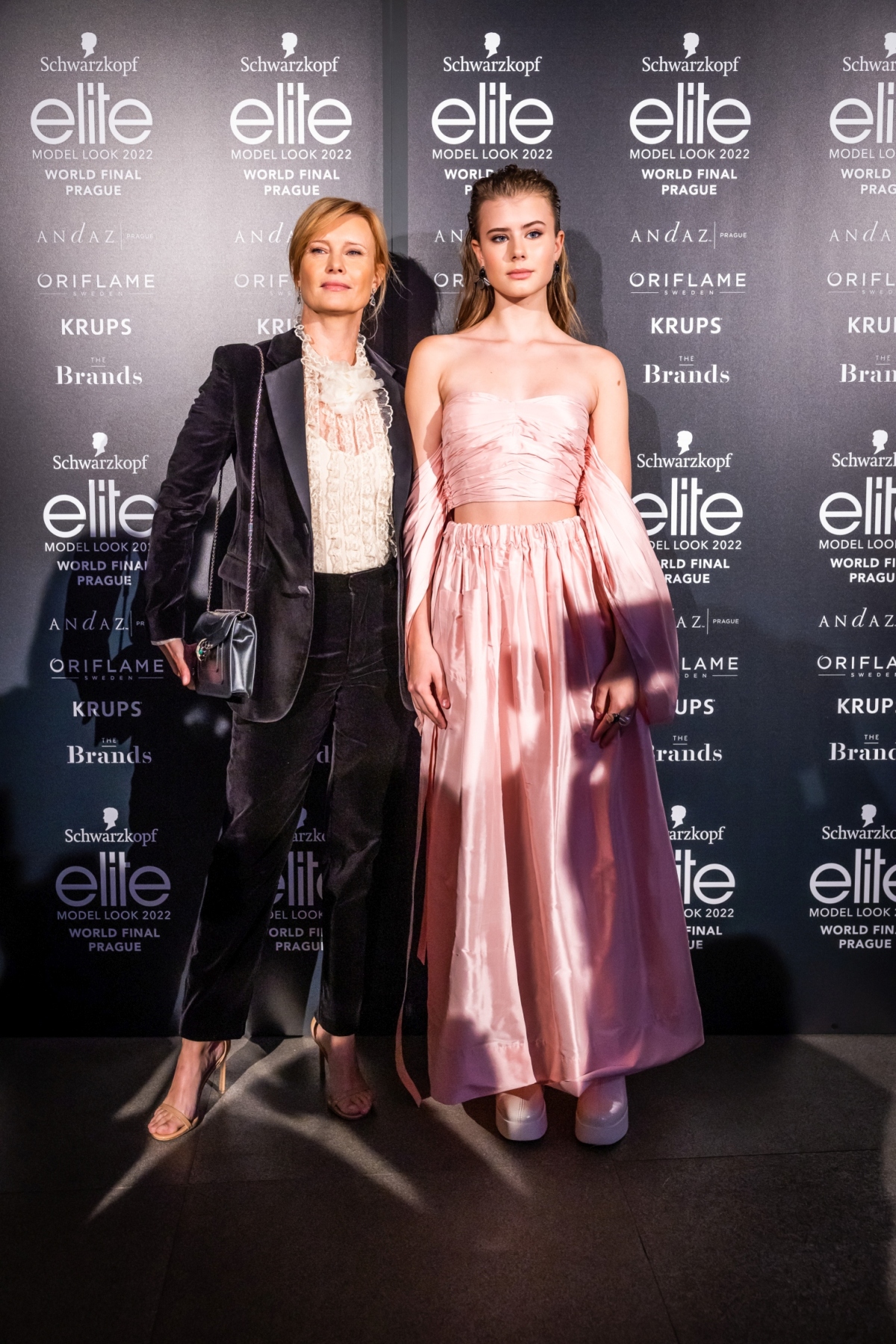 SEML WF 22 V2-Jitka Schneiderová a jej dcéra Sofie. 