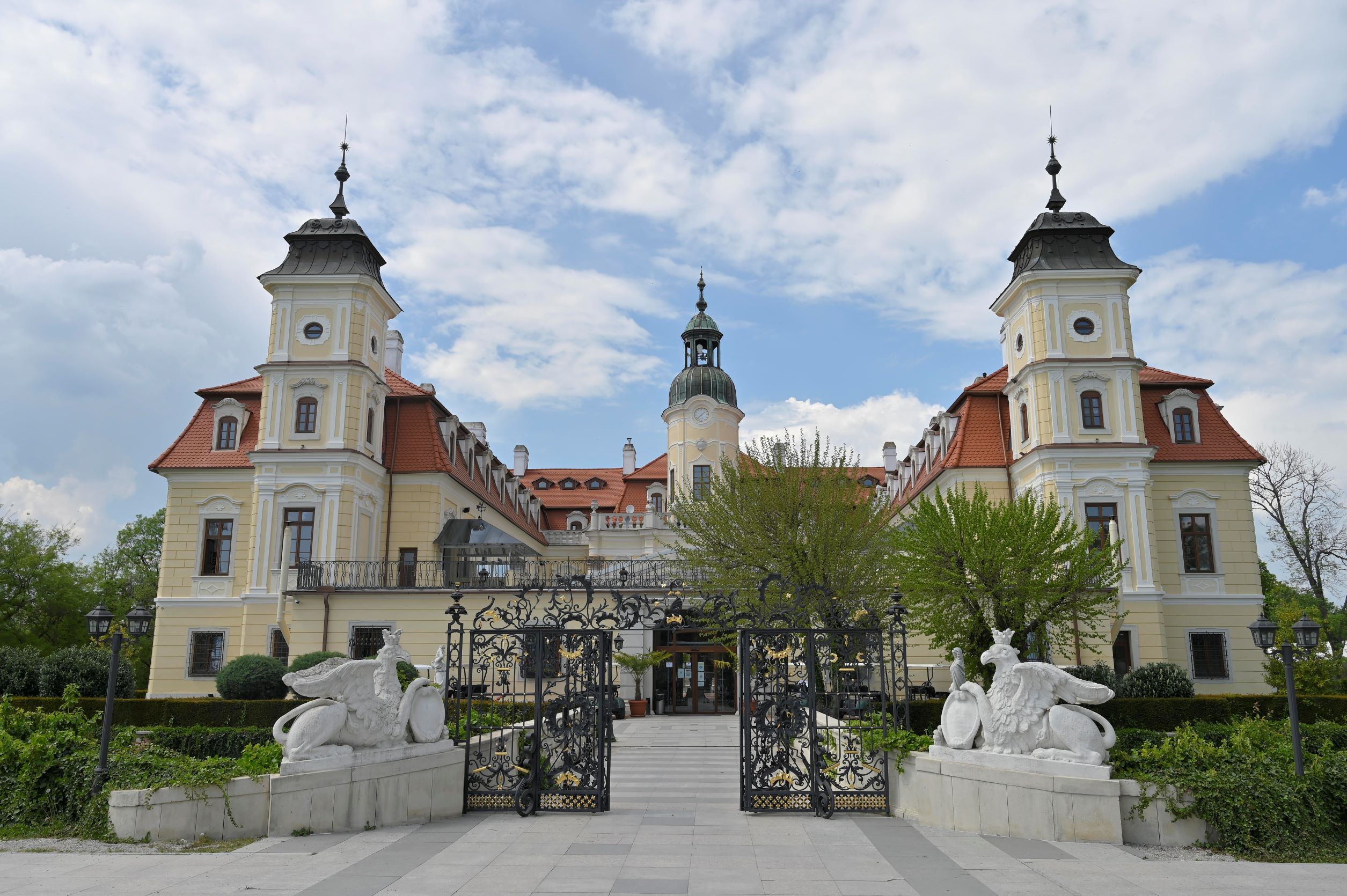 Šou Pečie celé Slovensko sa nakrúcala v exteriéri kaštieľa Theresia Chateau v Bernolákove.