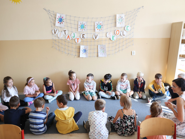 Otvorenie nového školského roka na ZŠ Nejedlého v bratislavskej Dúbravke.