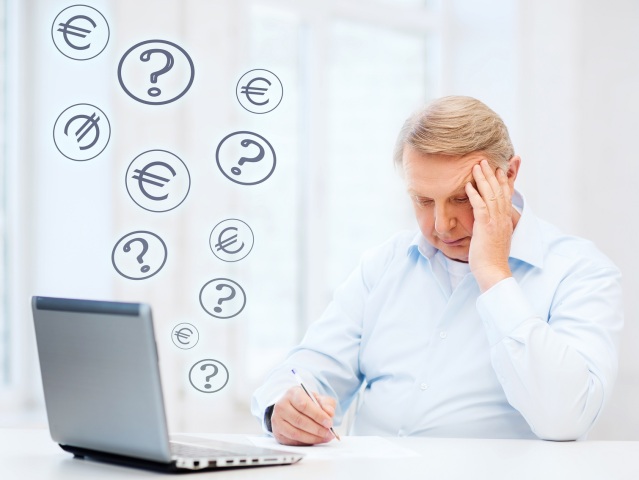 Senior, dôchodca, financie, peniaze