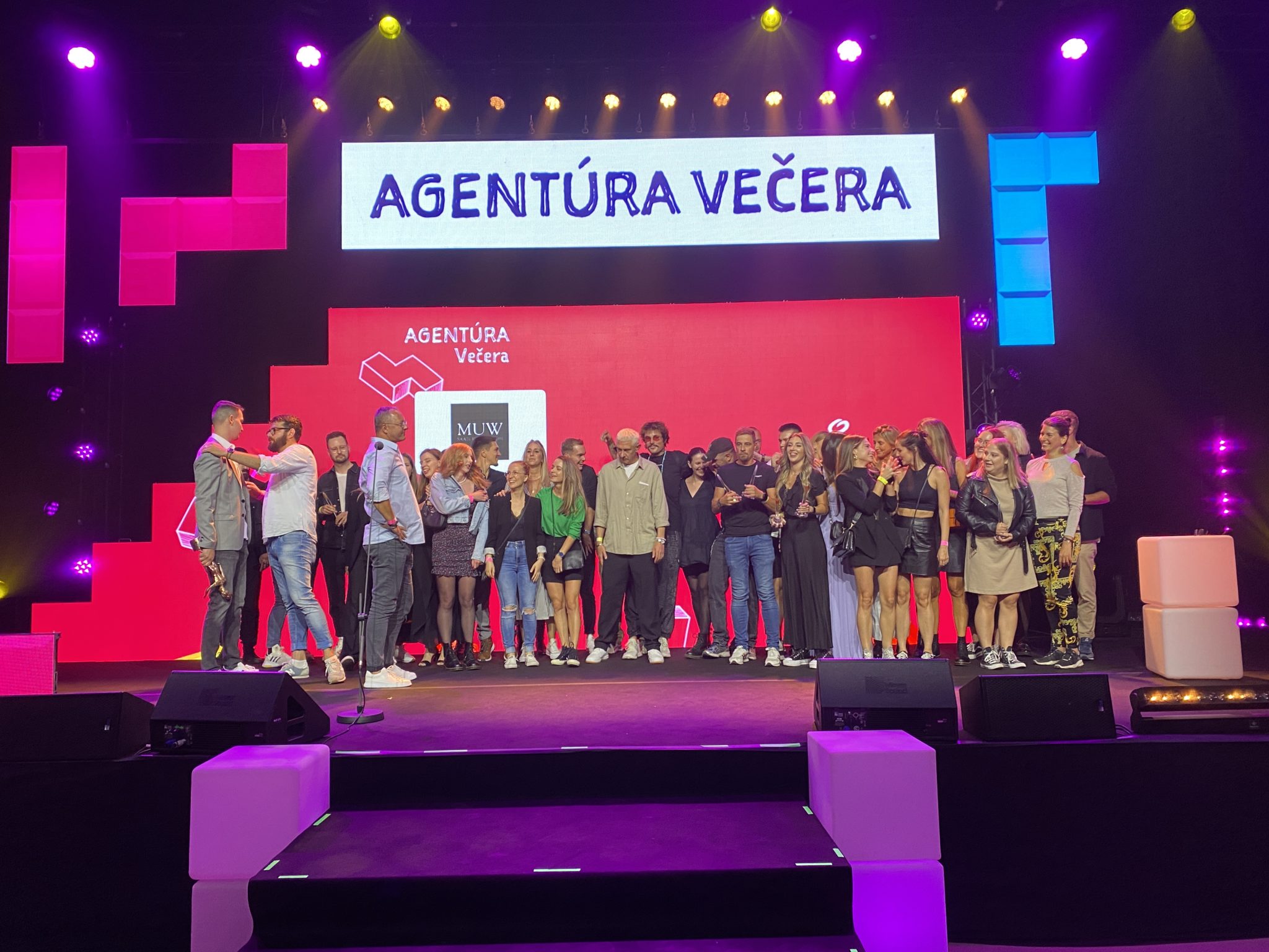 Agentúrou večera sa stala reklamná agentúra MUW Saatchi & Saatchi.