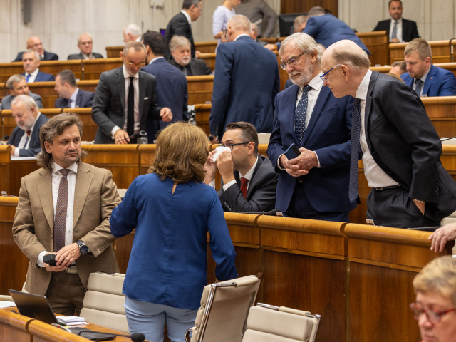 nr sr, parlament