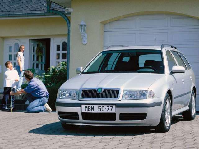 Škoda Octavia - prvá generácia má 25 rokov