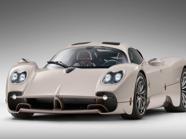 Pagani Utopia 7