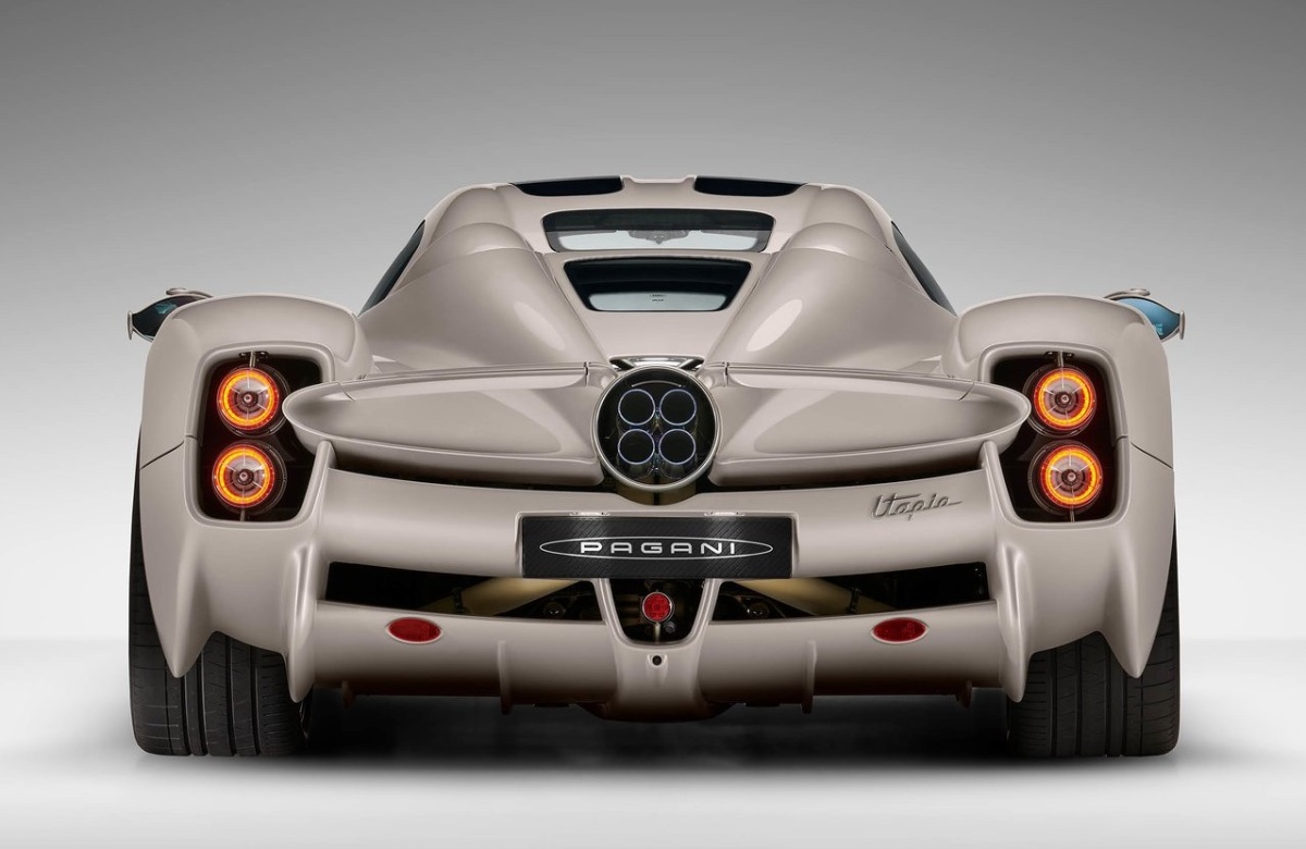 Pagani Utopia 14
