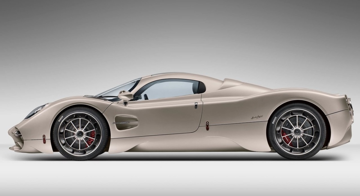 Pagani Utopia 8
