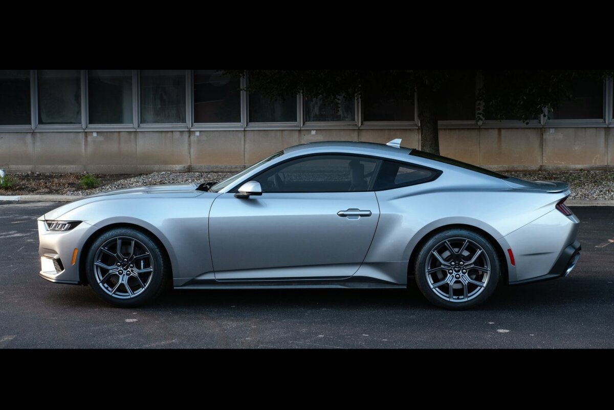Ford Mustang - 2022