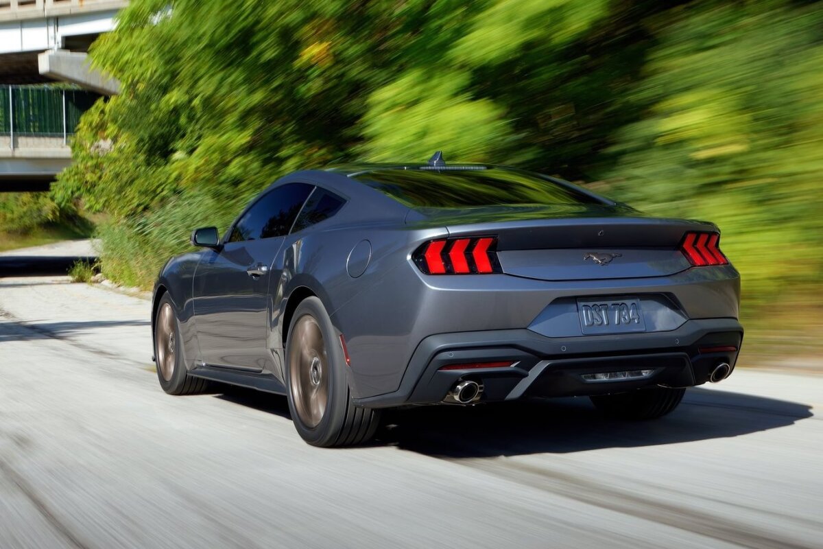 Ford Mustang - 2022