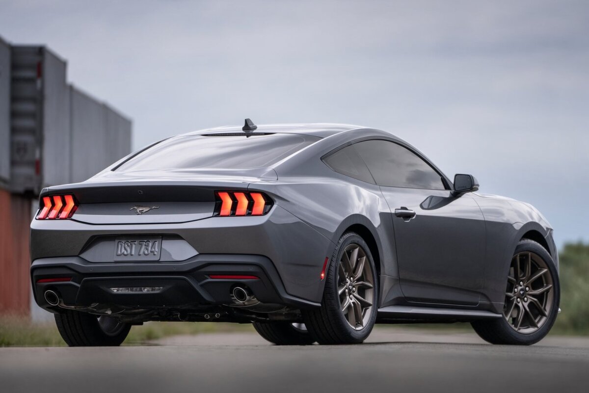 Ford Mustang - 2022