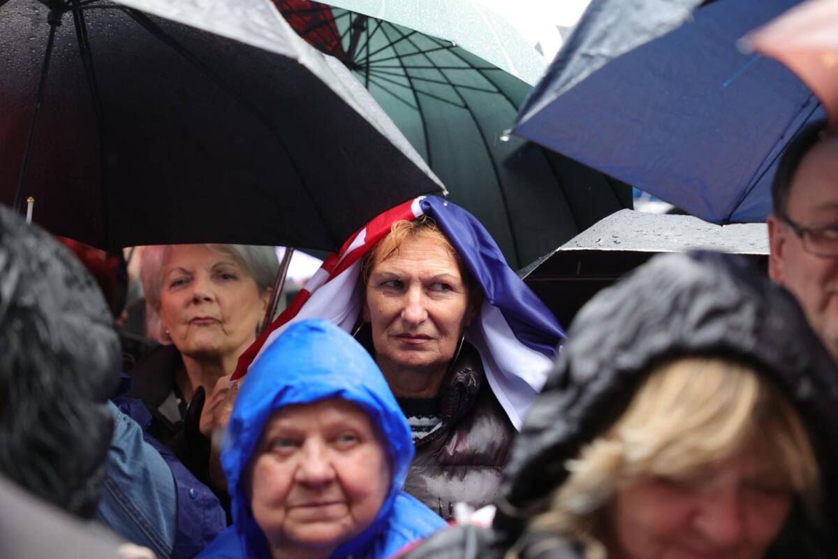 Protest / Antivláda /