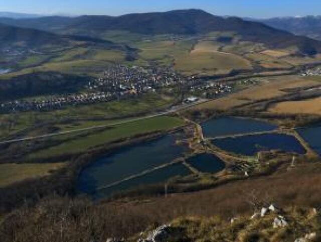 t 04 04 2020 Slovensky kras Brzotinska skala 04694598