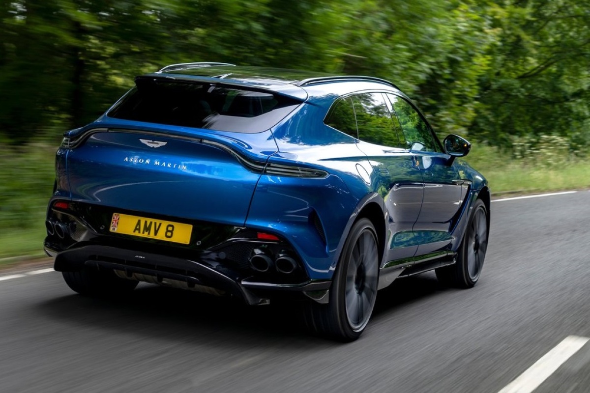 Aston Martin DBX707 15