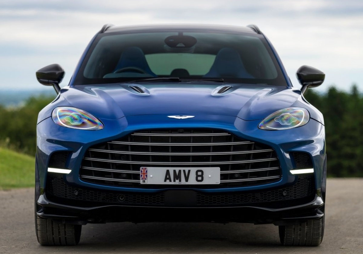 Aston Martin DBX707 16