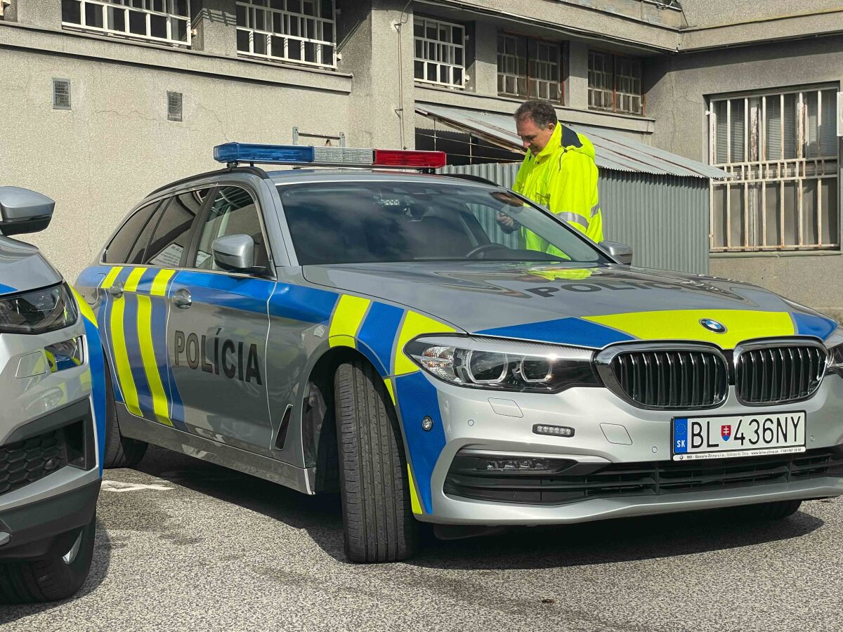 Policajne auta  16 of 23 