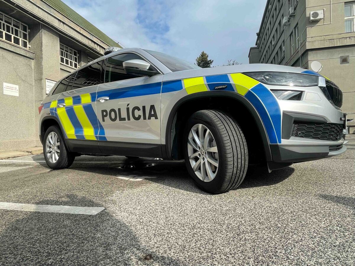 Policajne auta  17 of 23 