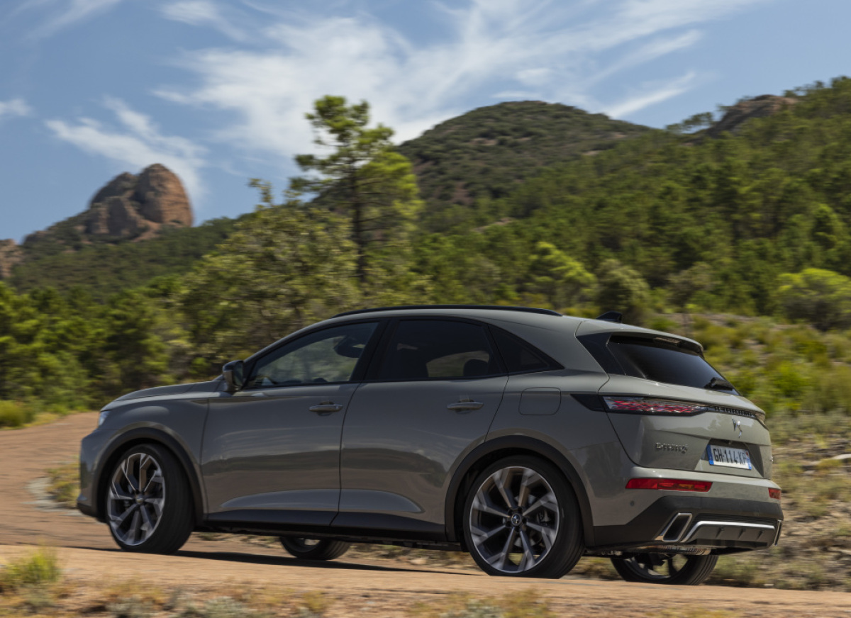 DS7 (2022)