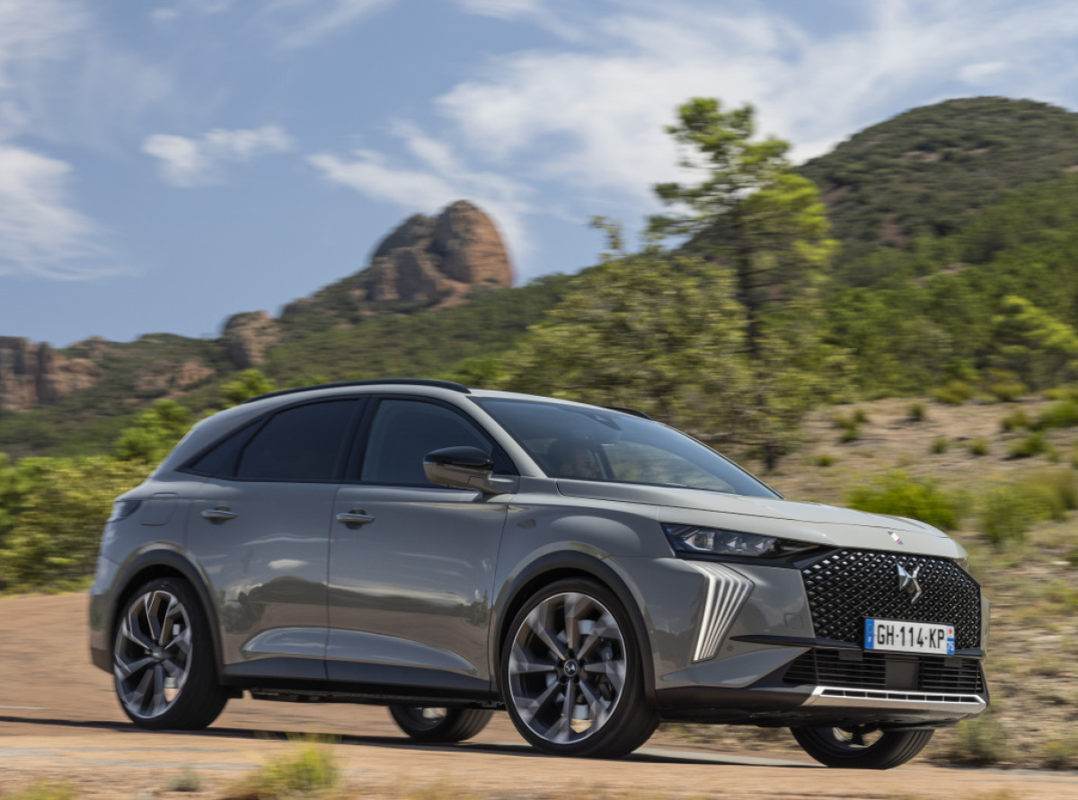 DS7 (2022)