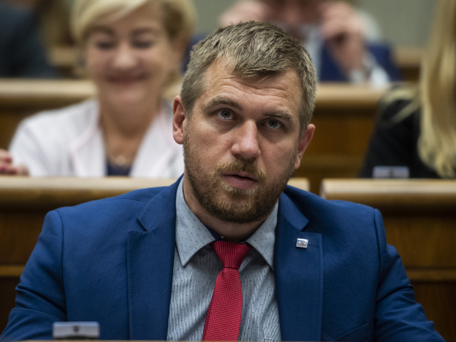 SR Bratislava NRSR Parlament 72. schôdza BAX
