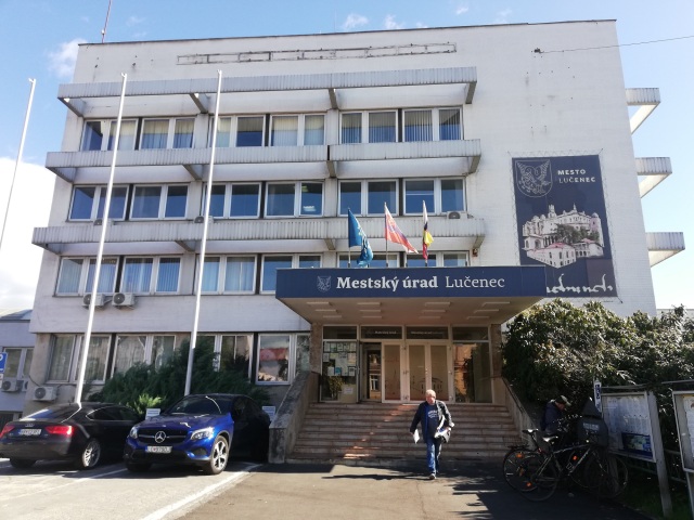 Mestský úrad, Lučenec, šetrenie