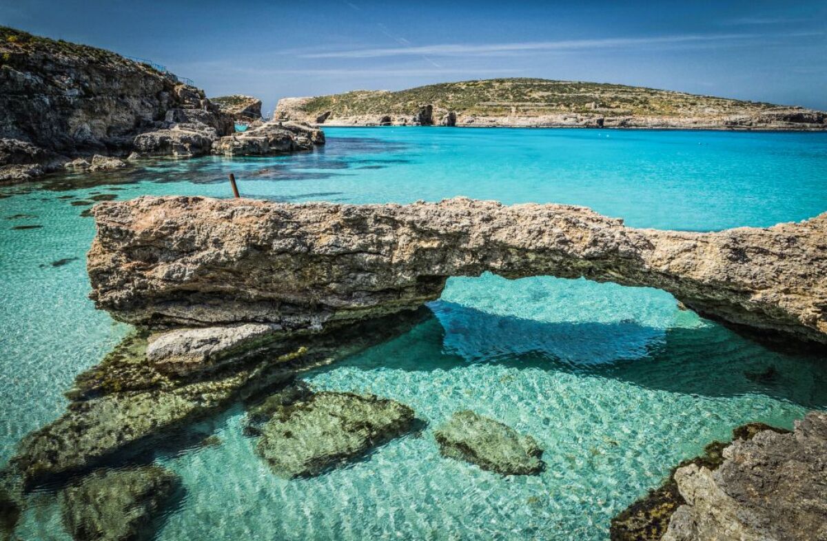 NEPOUZ, Malta, zátoka St. Nicholas, Comino