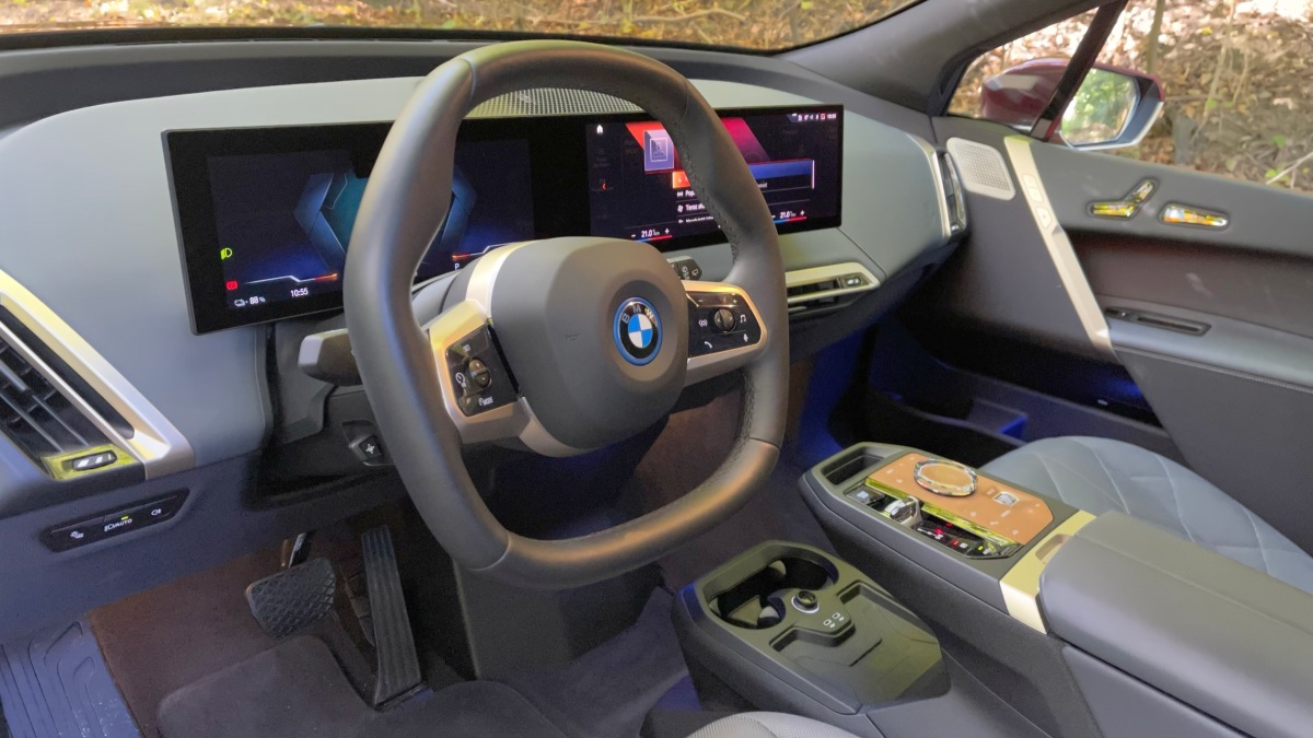 BMW iX M60 (2022)