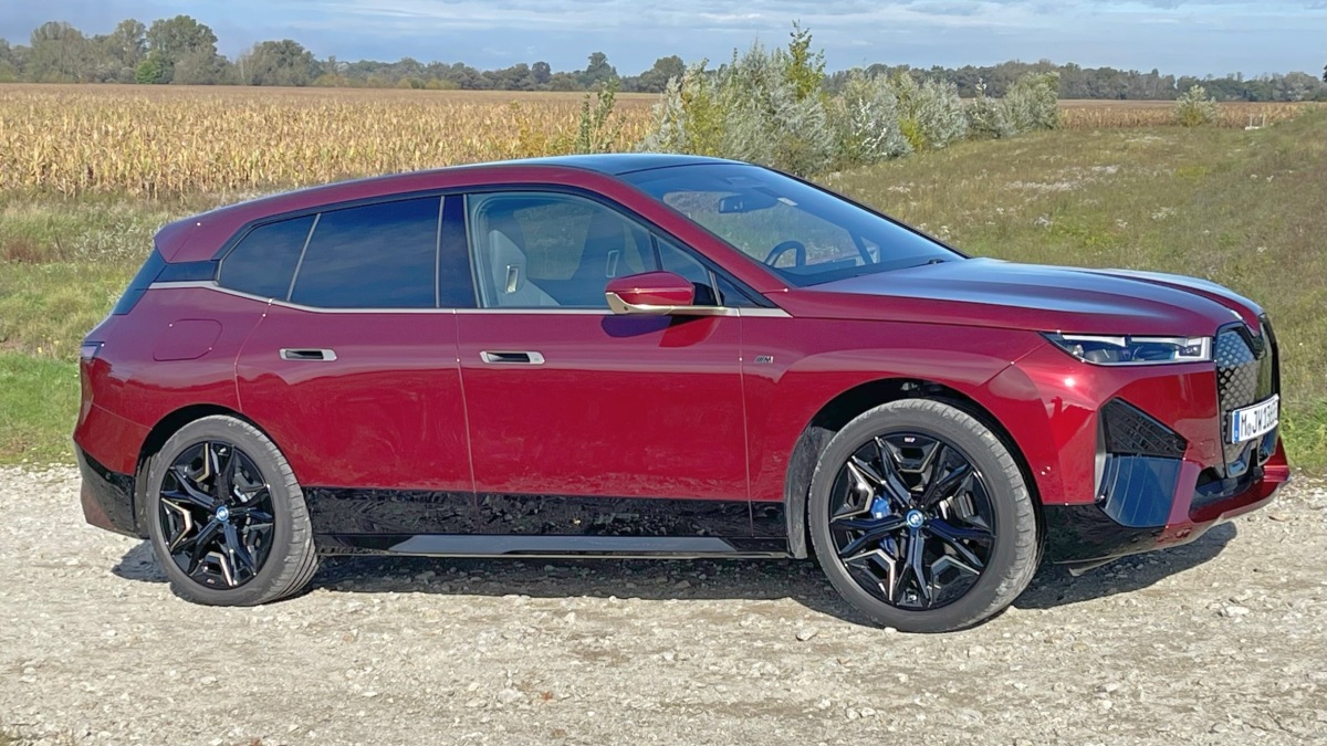 BMW iX M60 (2022)