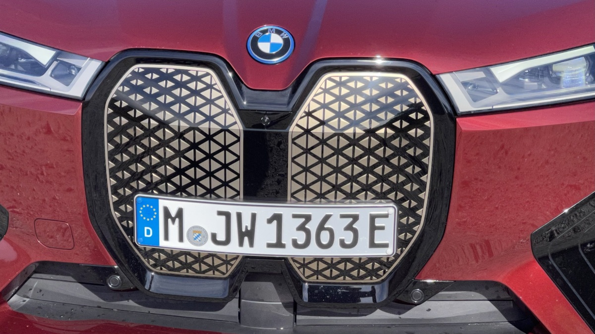 BMW iX M60 (2022)