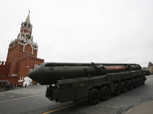 Topol M / Nukleárna zbraň / Atómová bomba / Medzikontinentálna balistická raketa /