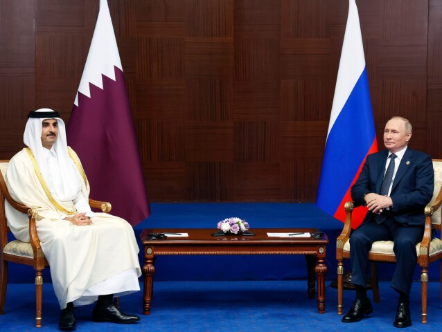 Tamím bin Hamad bin Chalífa al-Tání a Vladimir Putin.