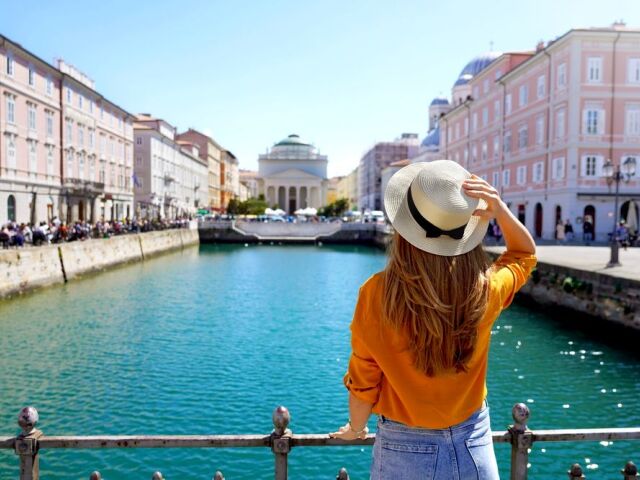 Trieste, Terst, Taliansko, cestovanie, turistka, dovolenka
