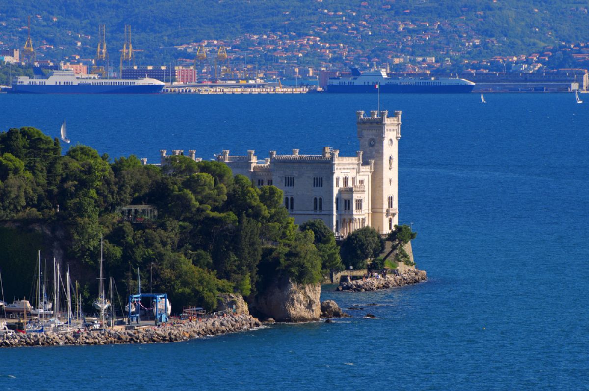 zámok Miramare, Trieste, Terst, Taliansko, more,
