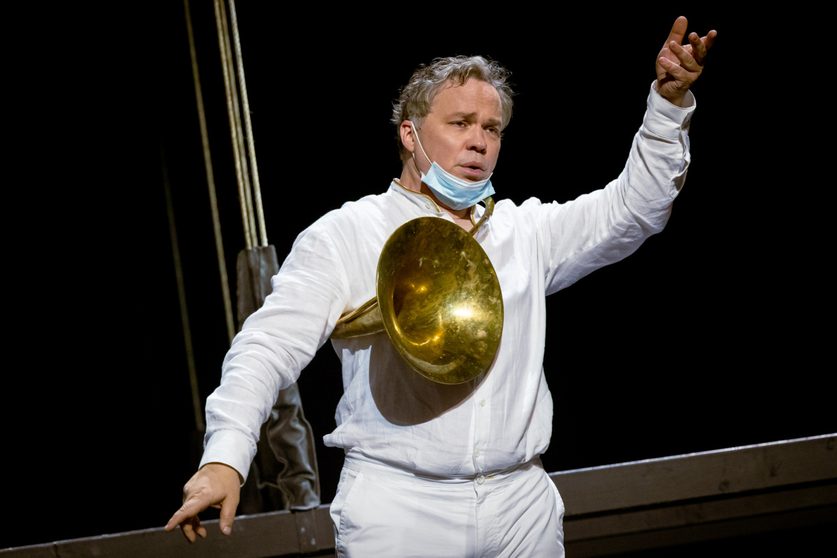 Impresario Dotcom, opera