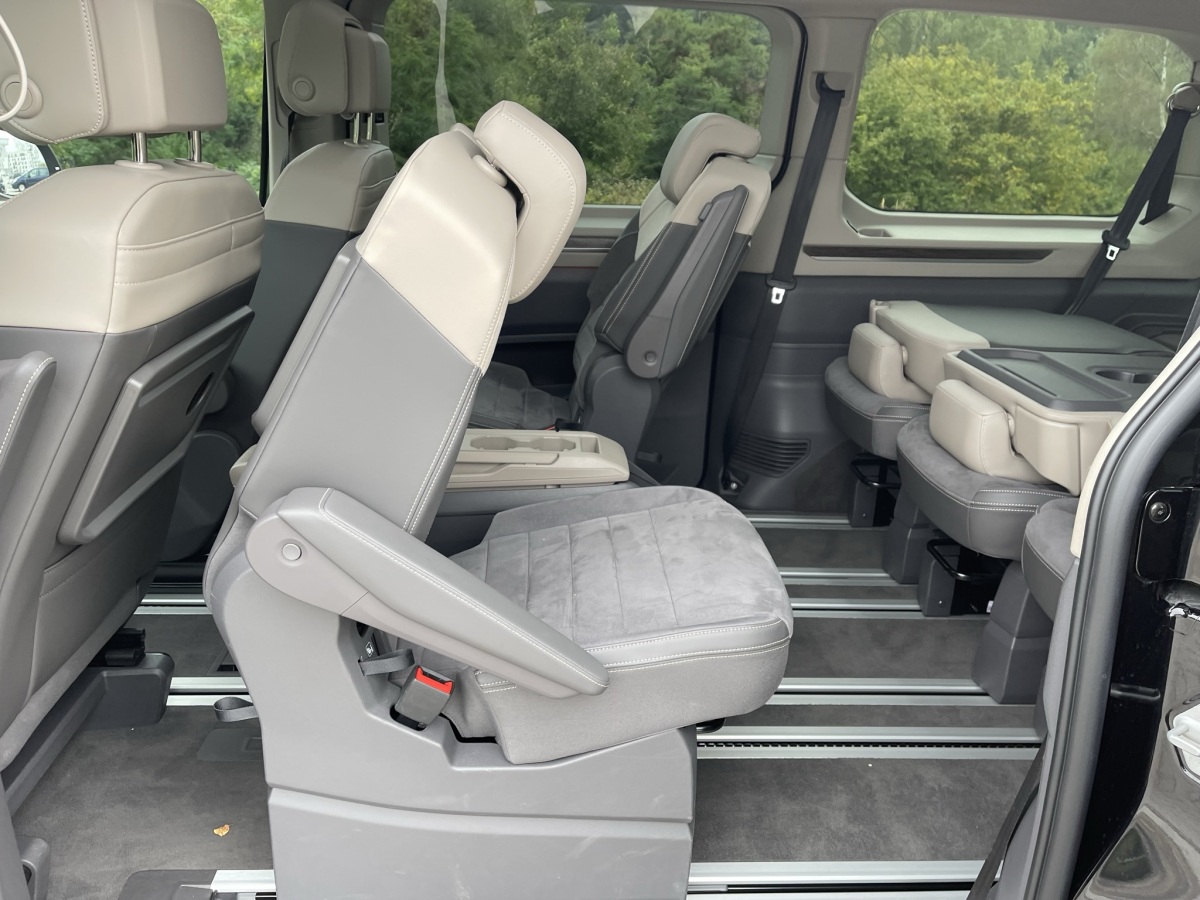 Volkswagen Multivan T7 Style LR 2,0 TSI (2022)